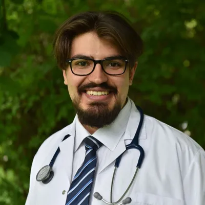 Dr. Ömer Selvitop – Pratisyen