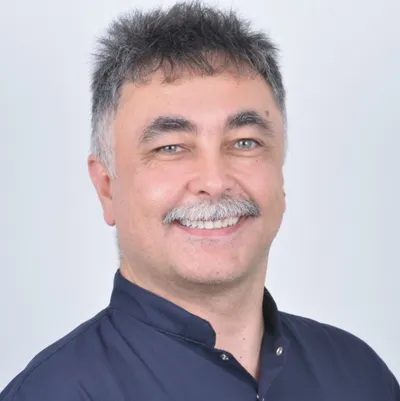 Dt. Murat Güray Alkış – Diş Hekimi