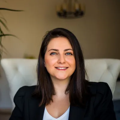Kl. Psk. Yeliz Bayraktar Aymete – Psikoloji